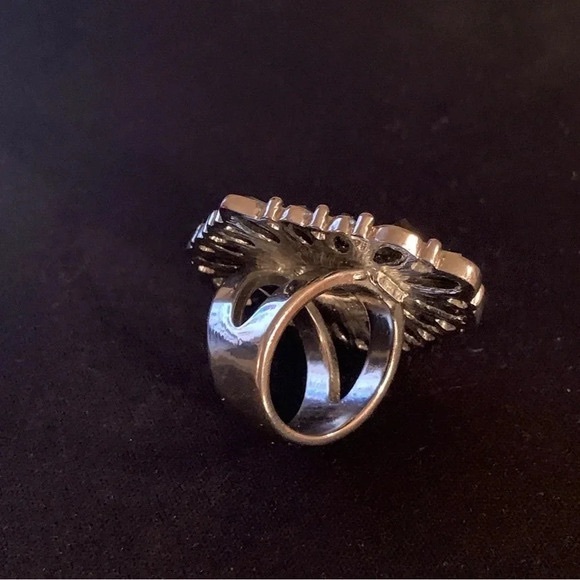 Chunky  Silver Tone &Black Rhinestone Flower Statement Ring - Picture 9 of 10